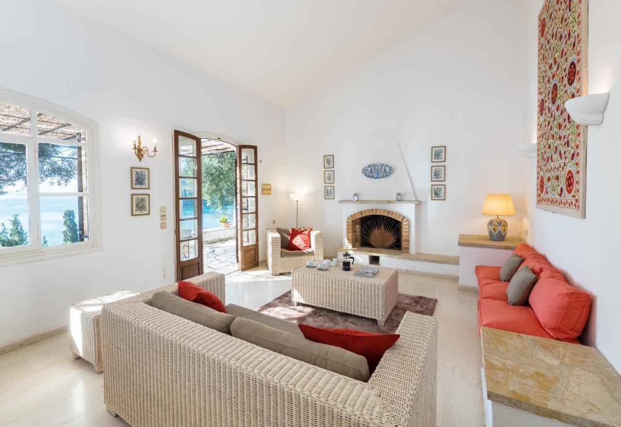 Villa Bay House *